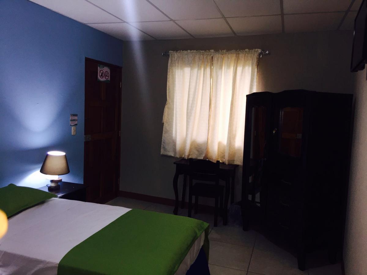 Hotel Casa De Angeles Managua Bagian luar foto