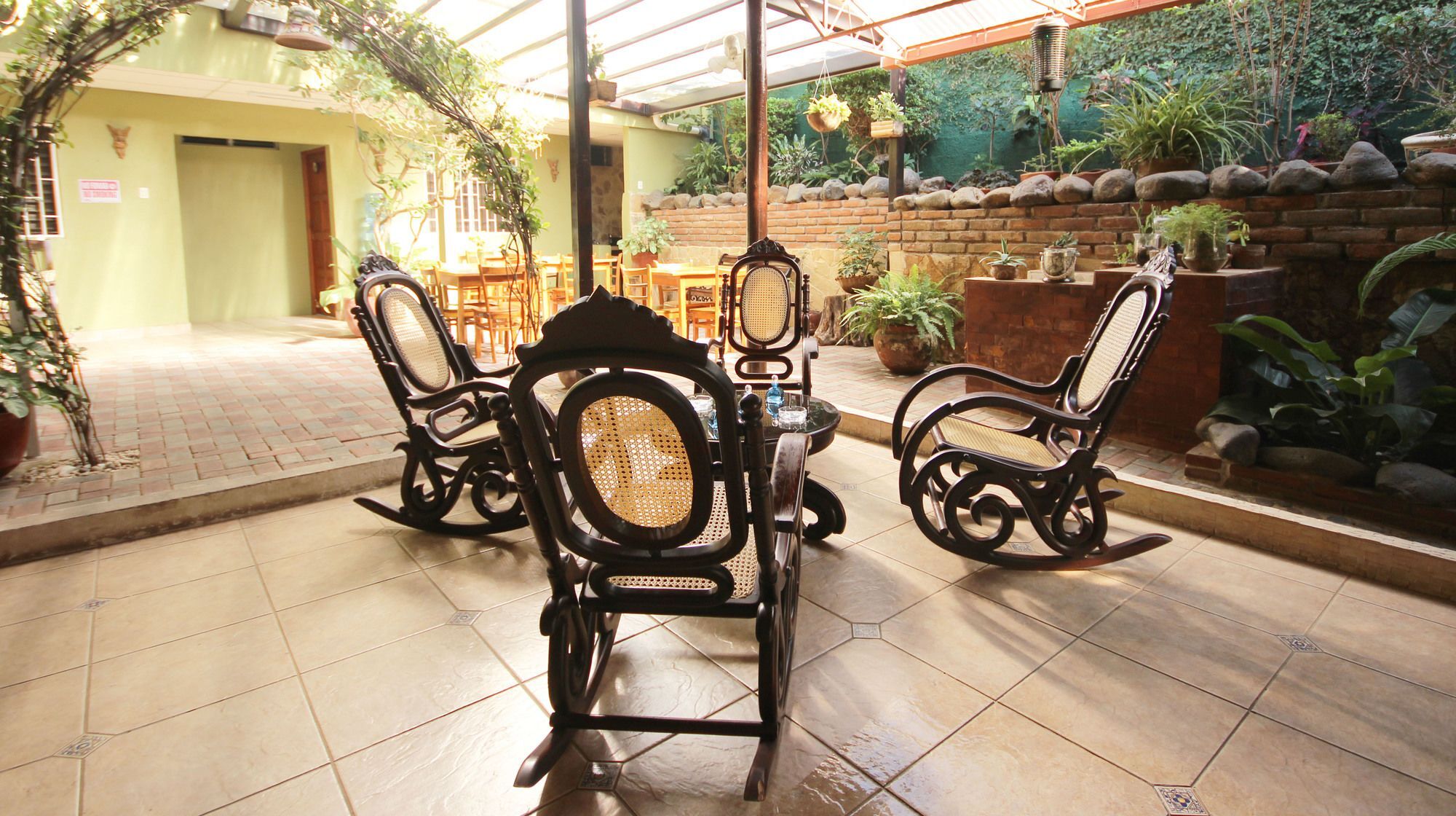 Hotel Casa De Angeles Managua Bagian luar foto